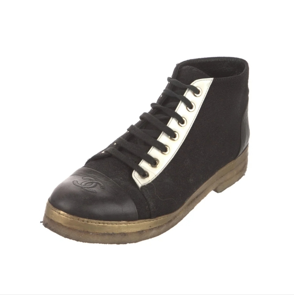 Chanel Authentic Interlocking Cc Logo Sneakers Wo… - image 1